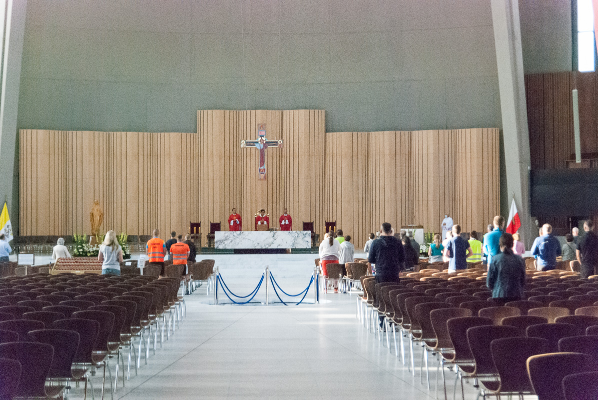 2021-08-10_COB_Swiatynia_Pielgrzymki_Rowerowe_na_Jasna_Gore-800px-7978